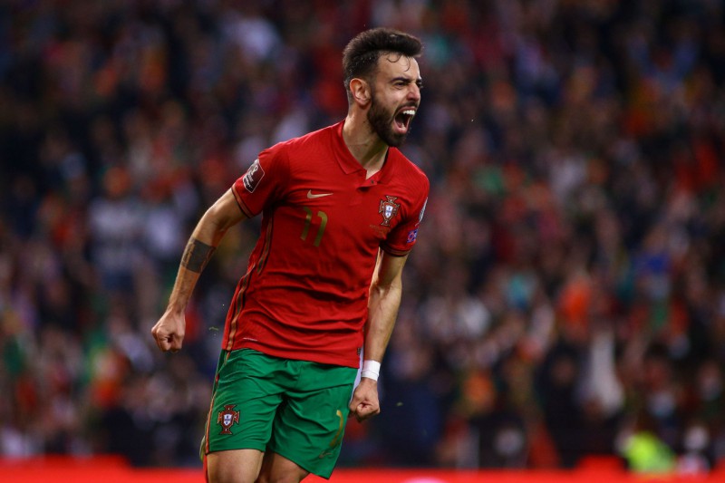 B费梅开二度闪耀全场，葡萄牙2-0淘汰北马其顿涉险过关_