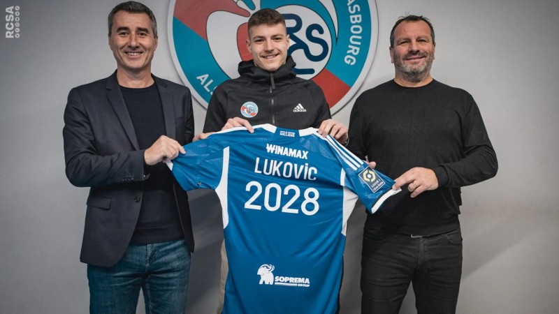 斯特拉斯堡签下签下18岁新星米洛斯·卢科维奇，后者明夏正式加盟