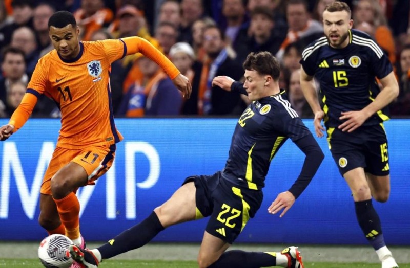 国际友谊赛——赖因德斯建功　荷兰4比0完胜苏格兰