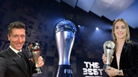实至名归双喜临门，莱万多夫斯基/普特亚斯荣获2021年FIFA年度足球先生/小姐奖项.._