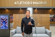 再从葡超挖来飞翼，马德里竞技官宣签下巴西籍年轻球星萨穆埃尔·利诺.._
