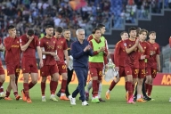 罗马0-2不敌国际米兰　穆里尼奥表示为球员们感到骄傲_