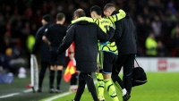 阿森纳前锋加布里埃尔·马丁内利比赛中受伤被迫下场