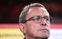 奥地利国家队主教练拉尔夫·朗尼克决定不再担任拜仁慕尼黑主教练，因为他无法同时兼顾两份工作。